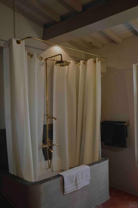 La Loge Familiale: 110M2, Place Rose Goudard, Ac LʼIsle-sur-la-Sorgue Exteriér fotografie