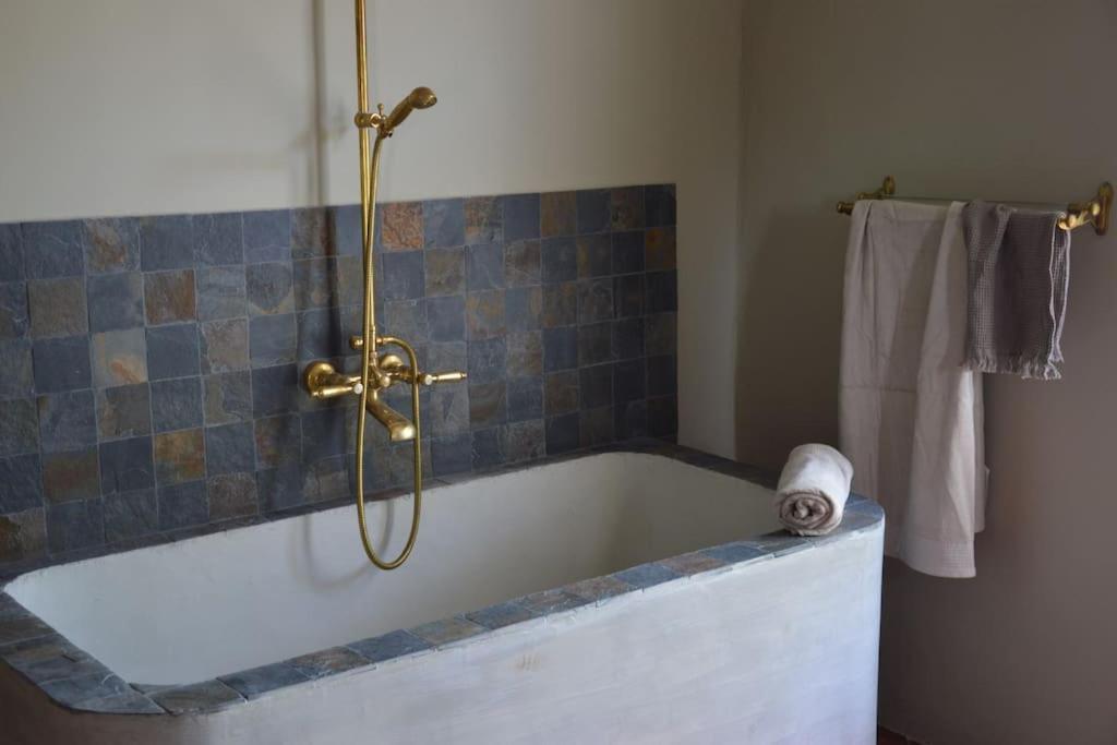 La Loge Familiale: 110M2, Place Rose Goudard, Ac LʼIsle-sur-la-Sorgue Exteriér fotografie